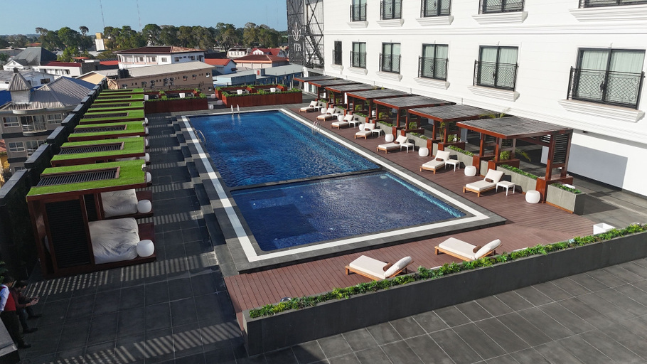 Sport & Beauty 2, Yogh Hospitality, Rainville