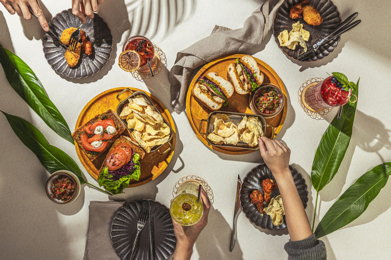 Food & Drinks 25