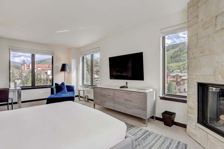 Room 2, The Lion Vail- 4 BR Modern Mountain Luxury by RedAwning, Eagle