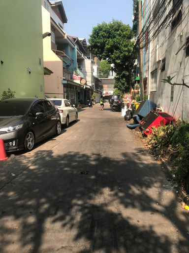Others 4, Orchid House, Khlong Toey