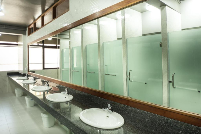 Bathroom 5, Metro Pratunam Boutique Hotel, Ratchathewi