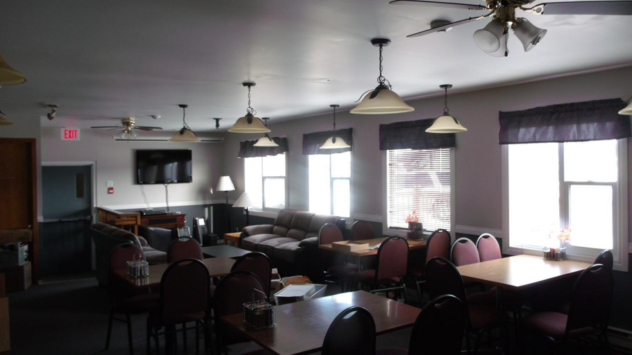 Food & Drinks, Churchill Hotel, Division No. 23