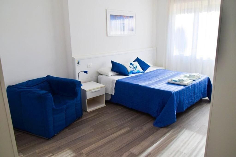 Bedroom 4, La Marina B&B, Rome