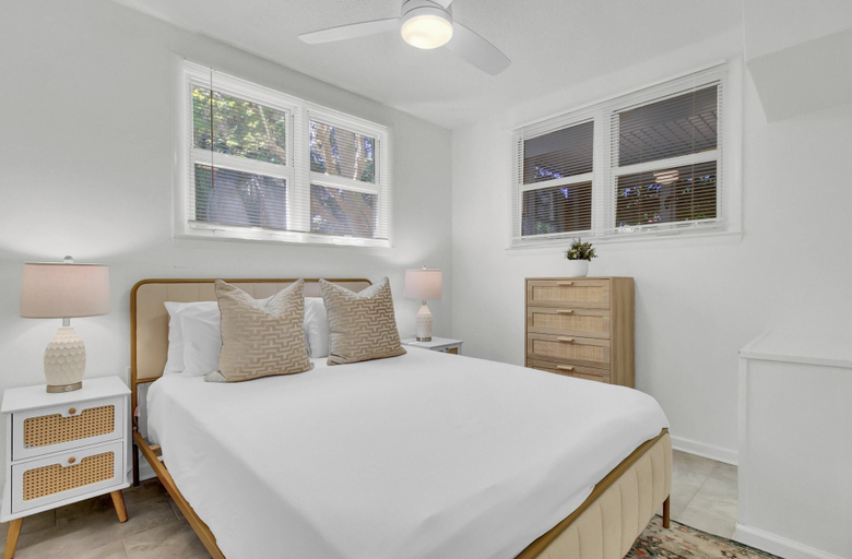 Bedroom 3, Live Oak by Avantstay Walk to Folly Beach, Charleston