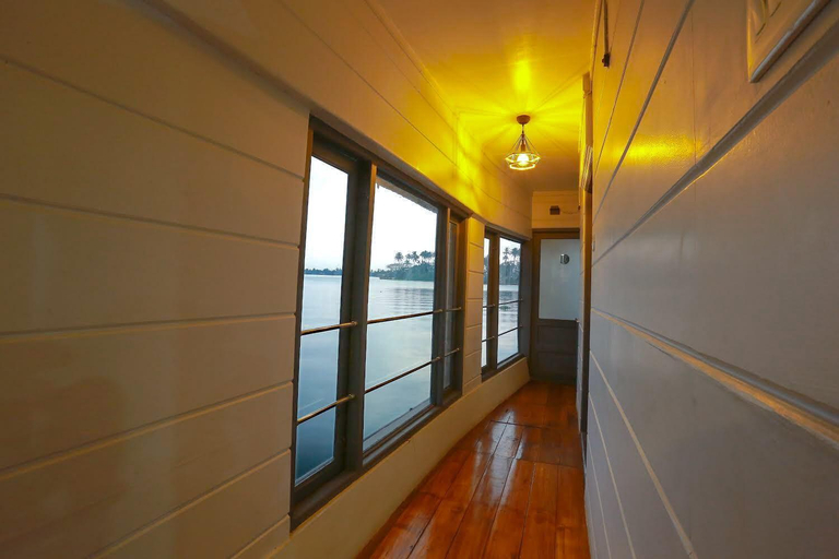 Entrance 2, Private Houseboat, Alappuzha