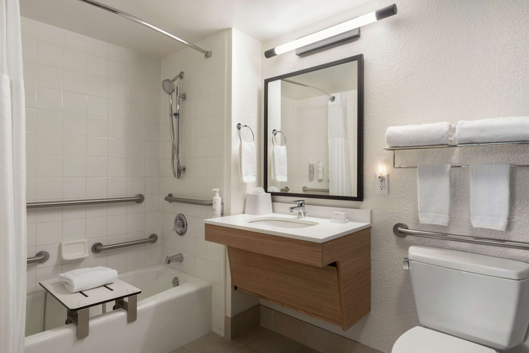 Bathroom 4, Spark by Hilton Sarasota Siesta Key Gateway, Sarasota