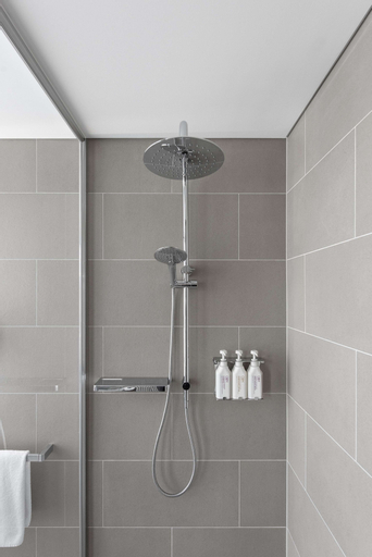 Bathroom 26