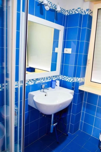 Bathroom 5, La Marina B&B, Rome