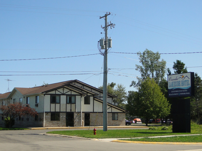 Front of property 5, Oscoda Lakeside Hotel, Iosco