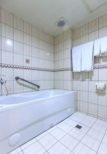 Bathroom, Red Cabin Inn, Taipei City
