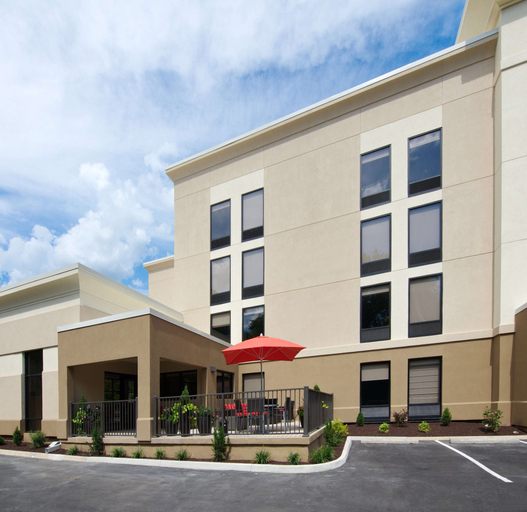 Exterior & Views 2, Hampton Inn Covington, Alleghany