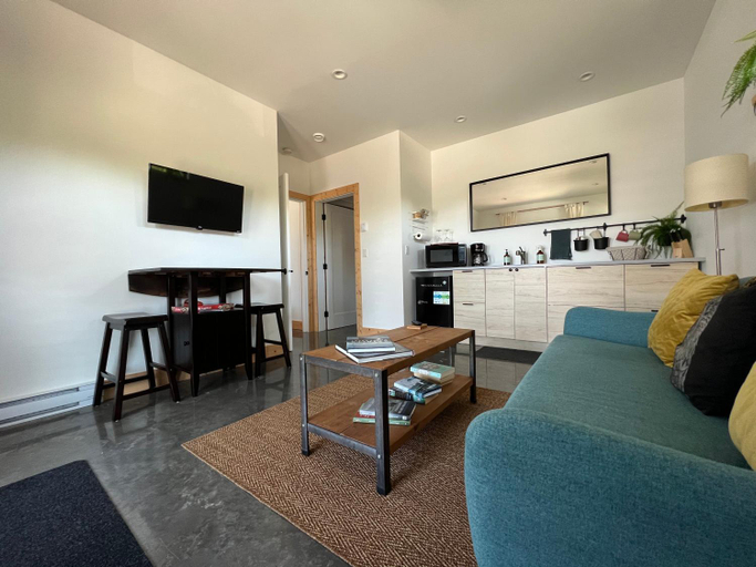 Others 4, Slack tide suite, Alberni-Clayoquot