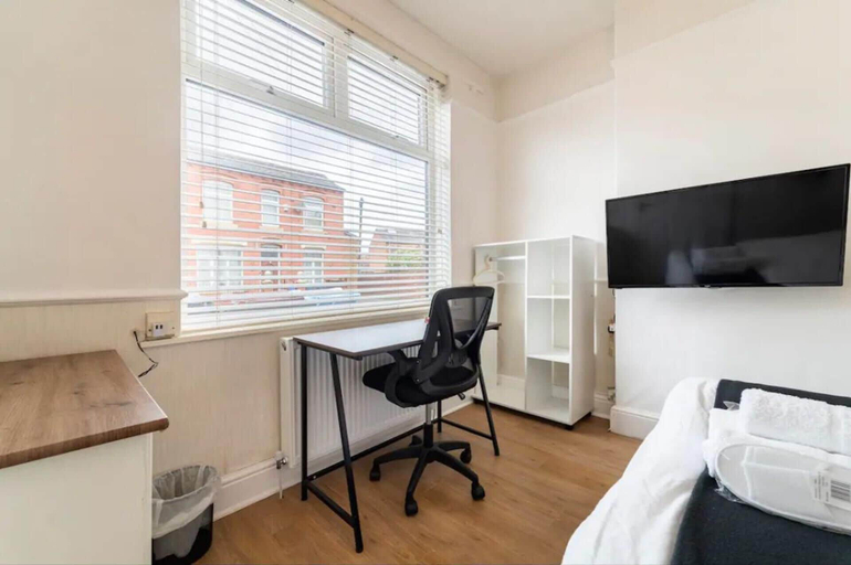 Bedroom 2, House With Modern Interior, Conveniently Located, Oldham