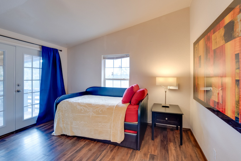Bedroom 2, Lovely Ruidoso Cabin w/ Deck - 14 Mi to Ski Apache, Lincoln