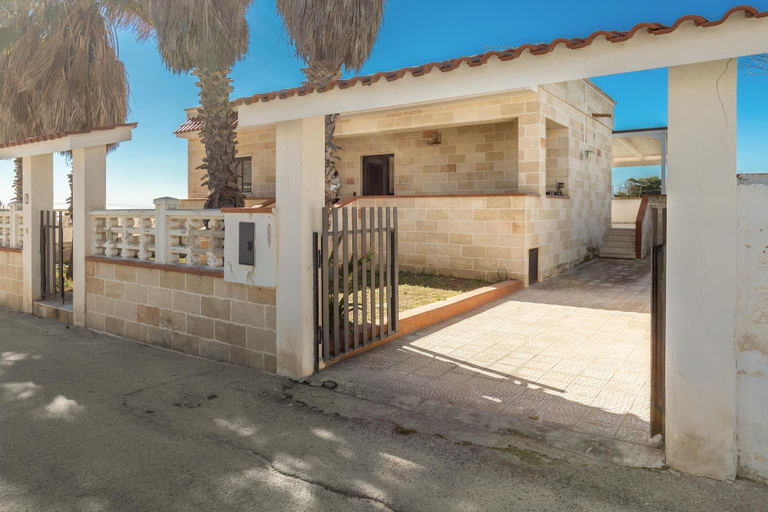Exterior & Views 2, 3758 Villetta Elenia By Barbarhouse, Taranto