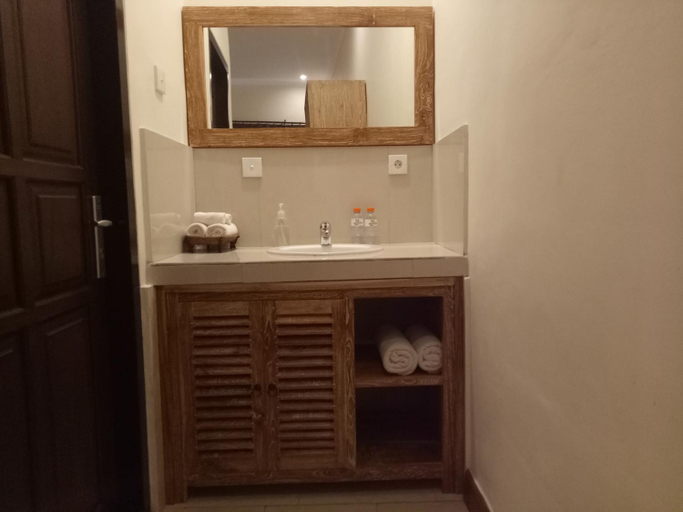Bathroom 1, Umah Dajane Guest House, Gianyar