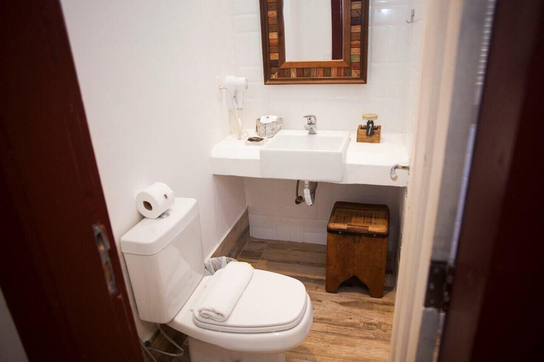 Bathroom 5, Pousada do Largo, Tiradentes