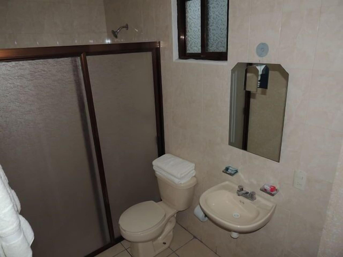 Bathroom 4, Hotel Posada San Jorge, Ezequiel Montes