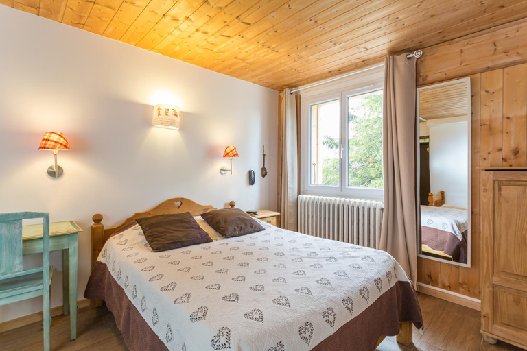 Bedroom 2, Hotel Restaurant LE YETI, Jura