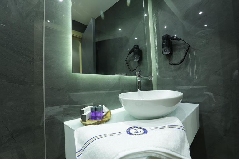 Bathroom 4, Burhaniye Marina Boutique Hotel, Burhaniye