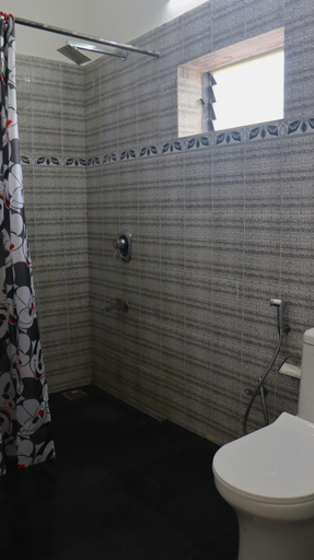Bathroom 5, Golden Green Resorts, Idukki