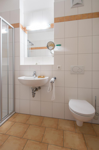 Bedroom 2, Waldbothgut, Linz