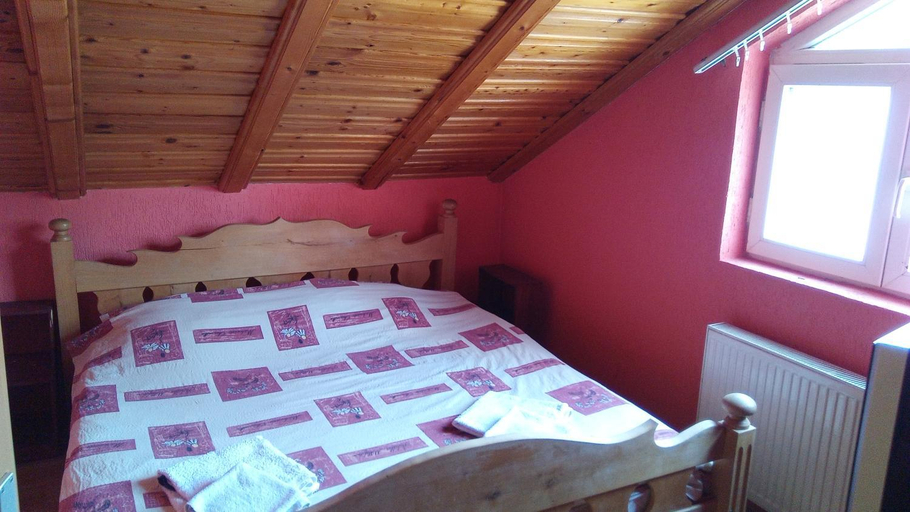 Others 2, Motel Lovac, Štrpce