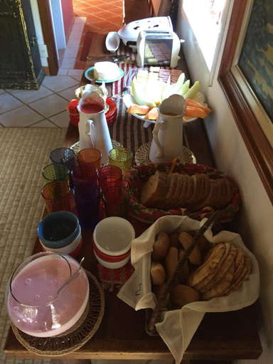 Food & Drinks