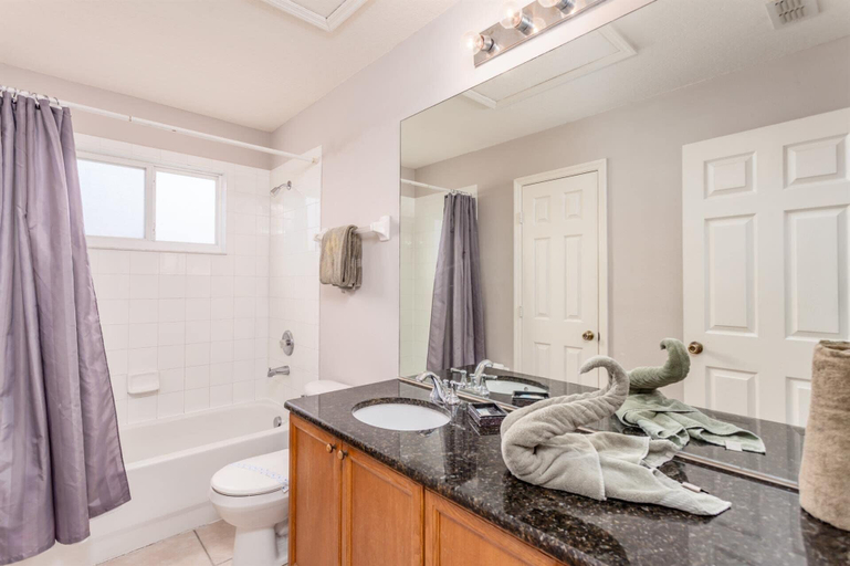 Bathroom 4, 8157 sun Palm dr, Osceola