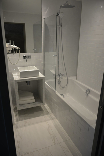 Bathroom 5, Best Western Premier Clos Syrah Hotel & Spa, Drôme