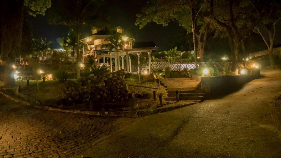 Exterior & Views 2, The Hilltop Guesthouse, Harare
