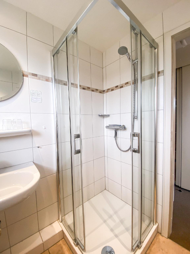 Bathroom 4, Hotel Silvana, Nordfriesland