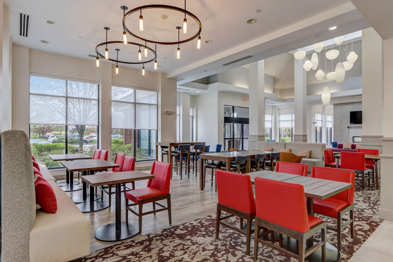 Food & Drinks 5, Hilton Garden Inn Indianapolis Northwest, Indianapolis