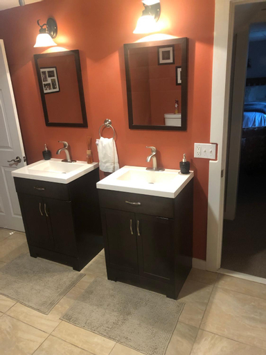 Plush garden level apartment near Stowe, Lamoille