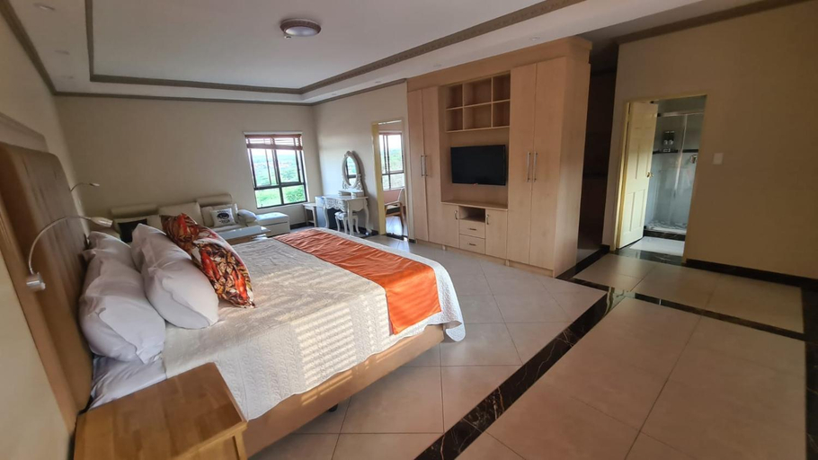 Bedroom 2, LilyPark Lodge, Bojanala