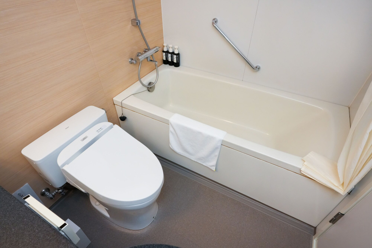 Bathroom 3, Airport Hotel Kumamoto, Kikuyō