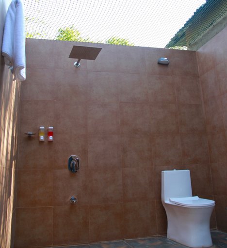 Bathroom 4