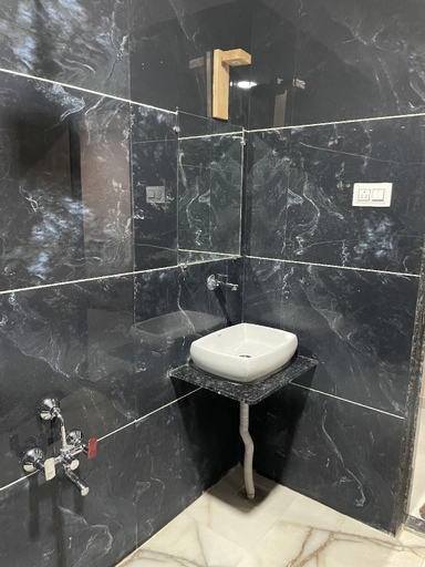 Bathroom 2, HOTEL VR INN, Narmada
