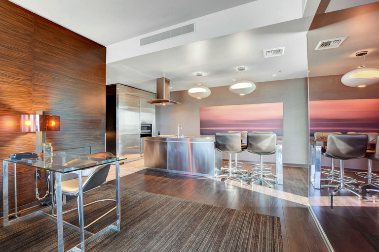 Food & Drinks, Panoramic Room on 36 floor, Clark
