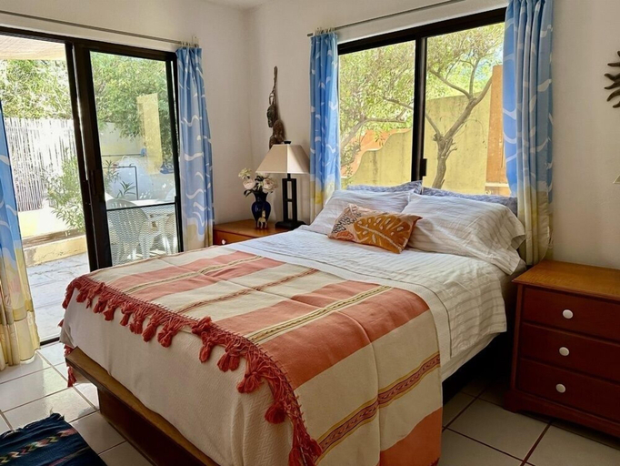Room 3, El Nido - Paradise In Cabo Pulmo! 2 Bedroom Villa by RedAwning, La Paz