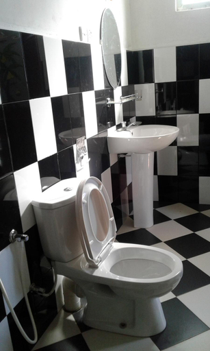Bathroom, Akiko Rest, Nuwara Eliya