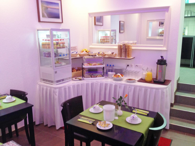 Food & Drinks, Hotel Rest Inn, Karlsruhe