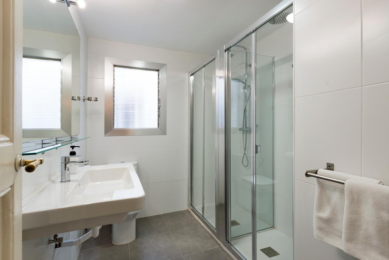 Bathroom 3, SIBS Rambla , Barcelona