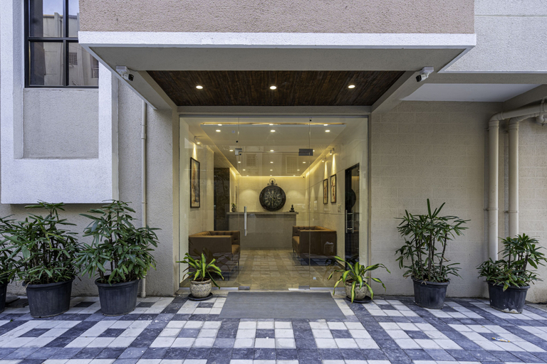 Exterior & Views 2, StayBird Divine Suites Business Hotel, Pune
