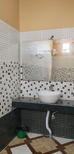 Bathroom 4, Resort Saikat Saranya Mandarmani, Purba Medinipur