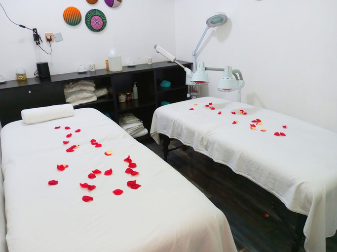 Bedroom, The Nook Apartments, Obio/Akp