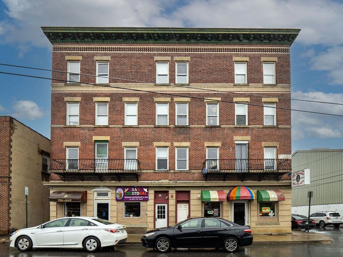 Exterior & Views 2, Columbus Hotel, Orange