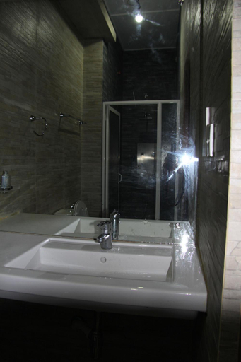 Bathroom 2, Sagala Bungalow, Kalutara