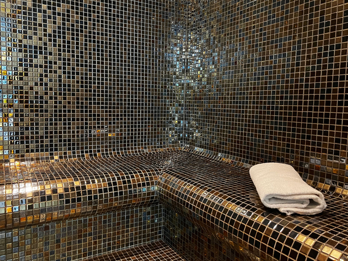 Bathroom 5, Hotel Oceania Saint Malo, Ille-et-Vilaine