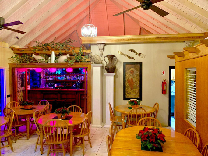 Food & Drinks 2, Seaview Inn